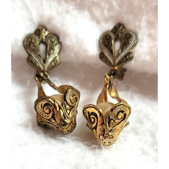Toledoware Vintage Dangle Clip On Earrings Drop Pearl Goldtone Spain Flamenco - Picture 6 of 11